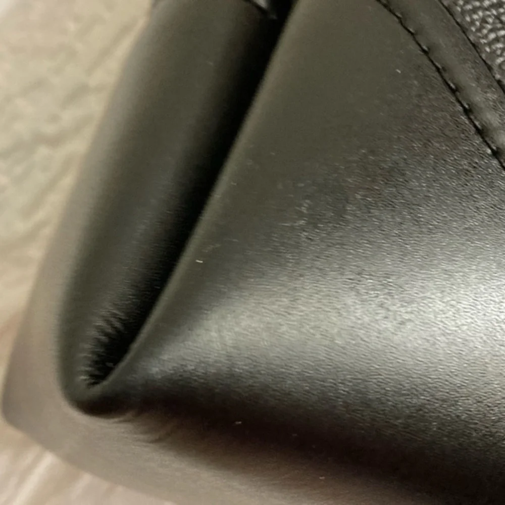 Michael kors black leather tote bag